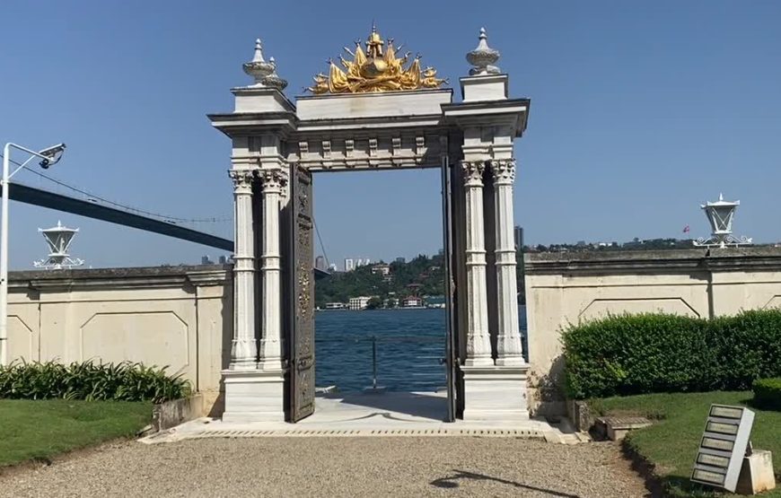 Beylerbeyi̇ Palace & Two Continents (Asia & Europe)