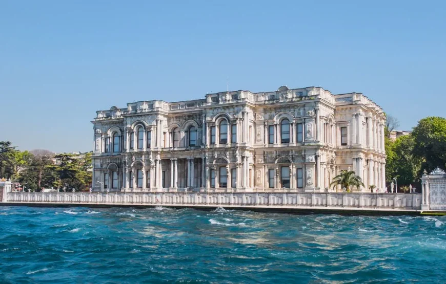 Beylerbeyi̇ Palace & Two Continents (Asia & Europe)
