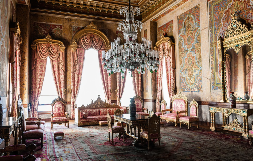 Beylerbeyi̇ Palace & Two Continents (Asia & Europe)